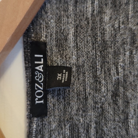 Black and white lightweight cardigan - Picture 3 of 6